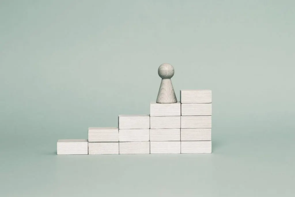 Effectuer une formation pour monter en grade.