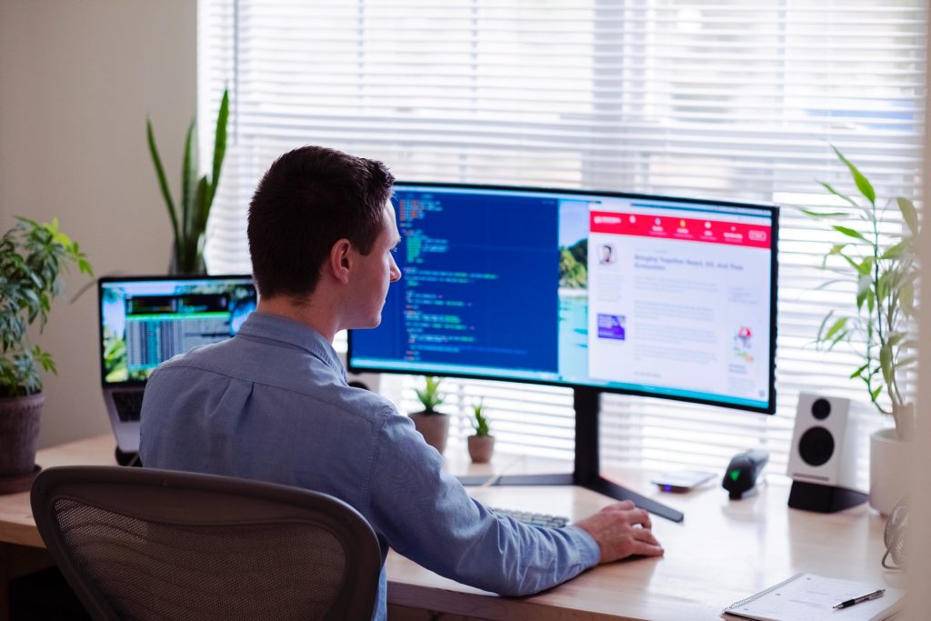 Formez vous à distance au métier de développeur web